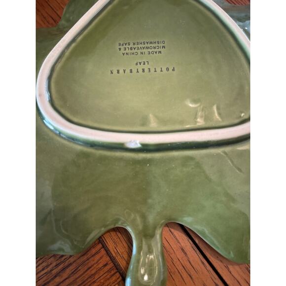 Pottery Barn leaf small plates set of 4 - Picture 4 of 4